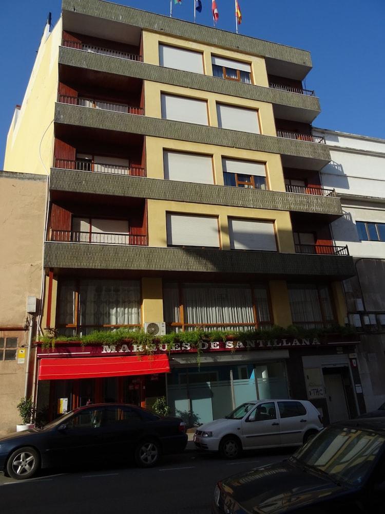 Hotel Marques De Santillana Torrelavega Bagian luar foto