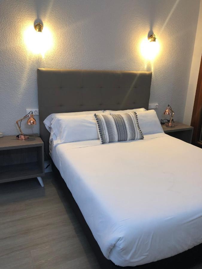Hotel Marques De Santillana Torrelavega Bagian luar foto